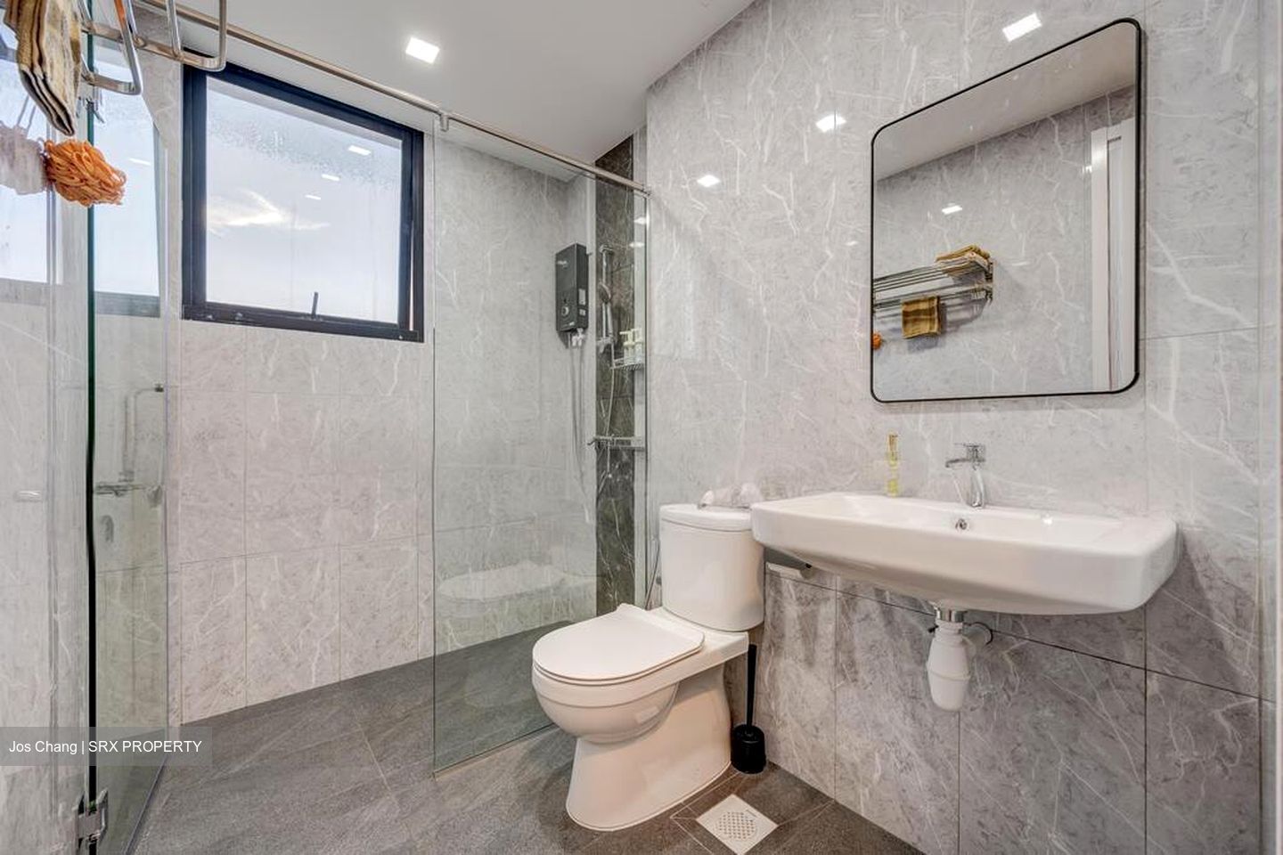 Simsville (D14), Condominium #565821861